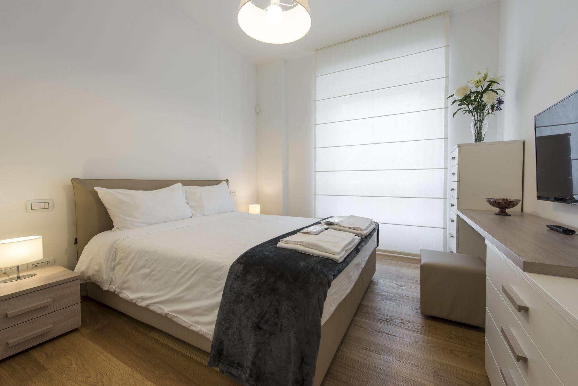 Milan Royal Suites Kültér fotó