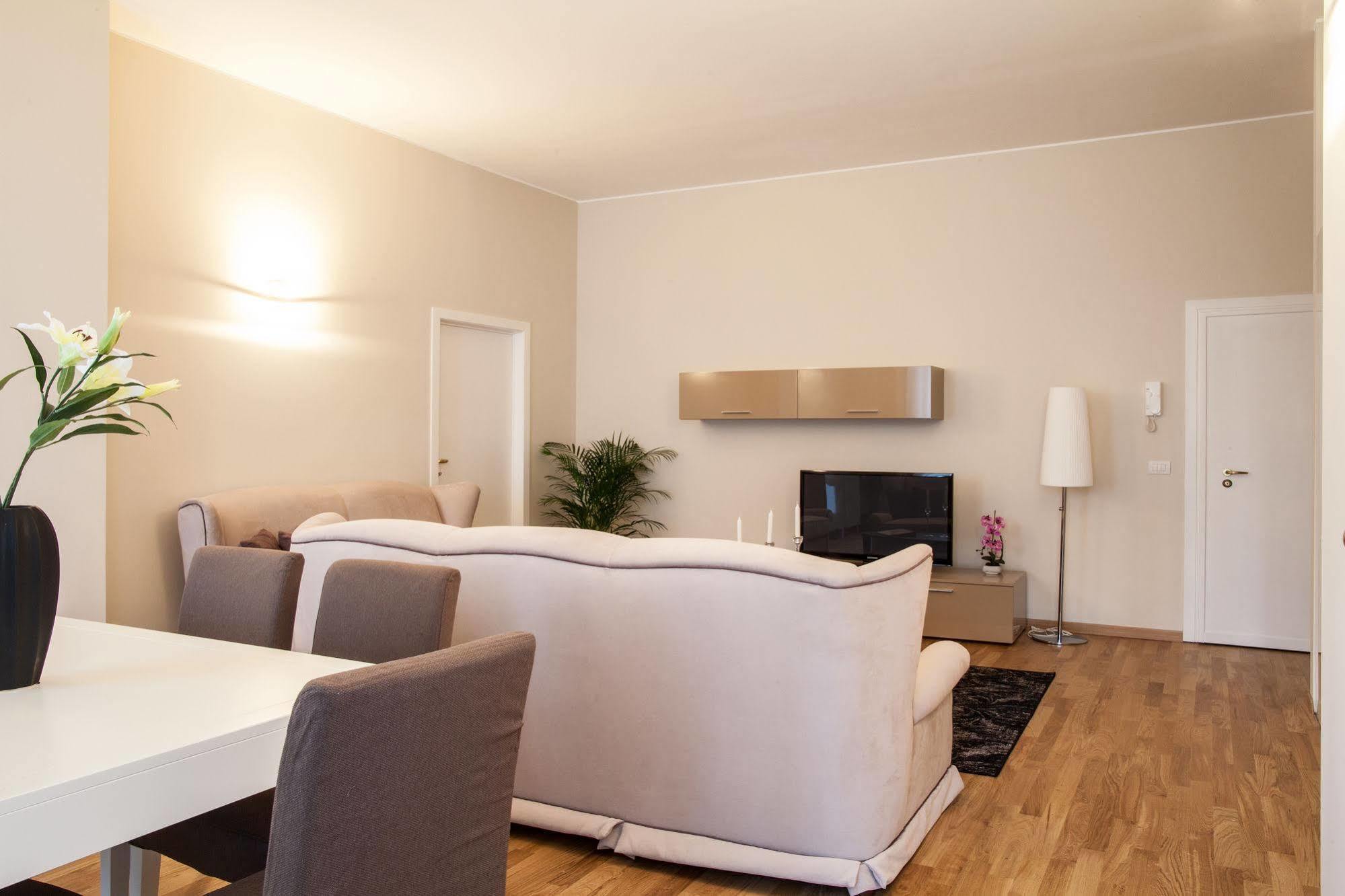 Milan Royal Suites Kültér fotó