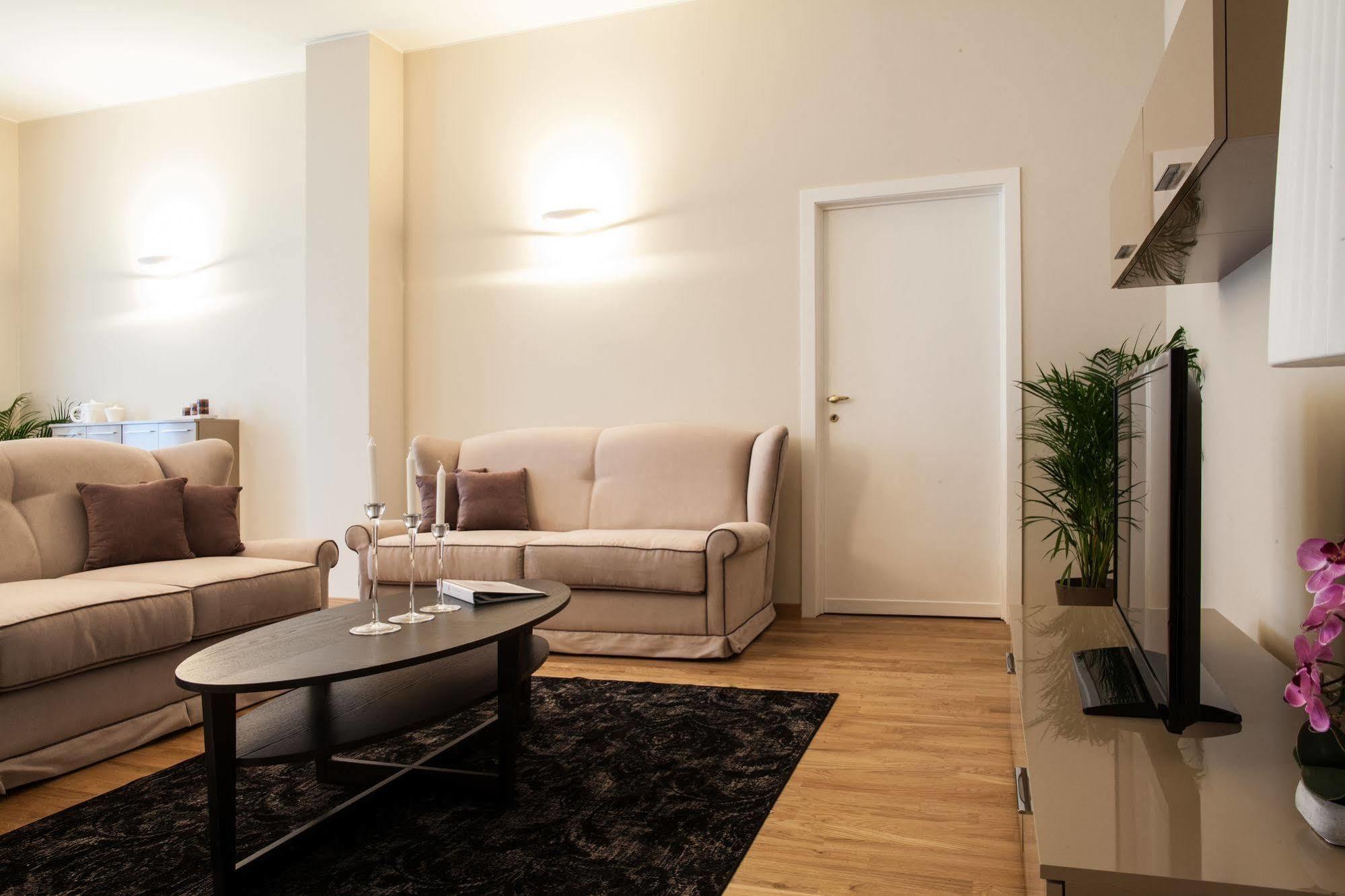 Milan Royal Suites Kültér fotó