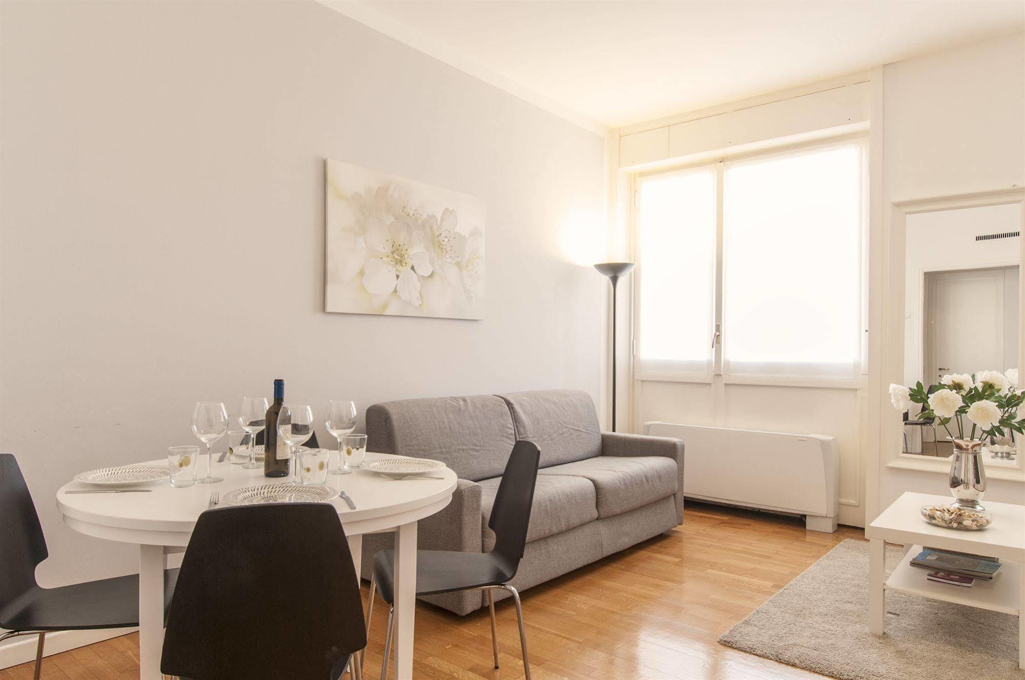 Milan Royal Suites Kültér fotó