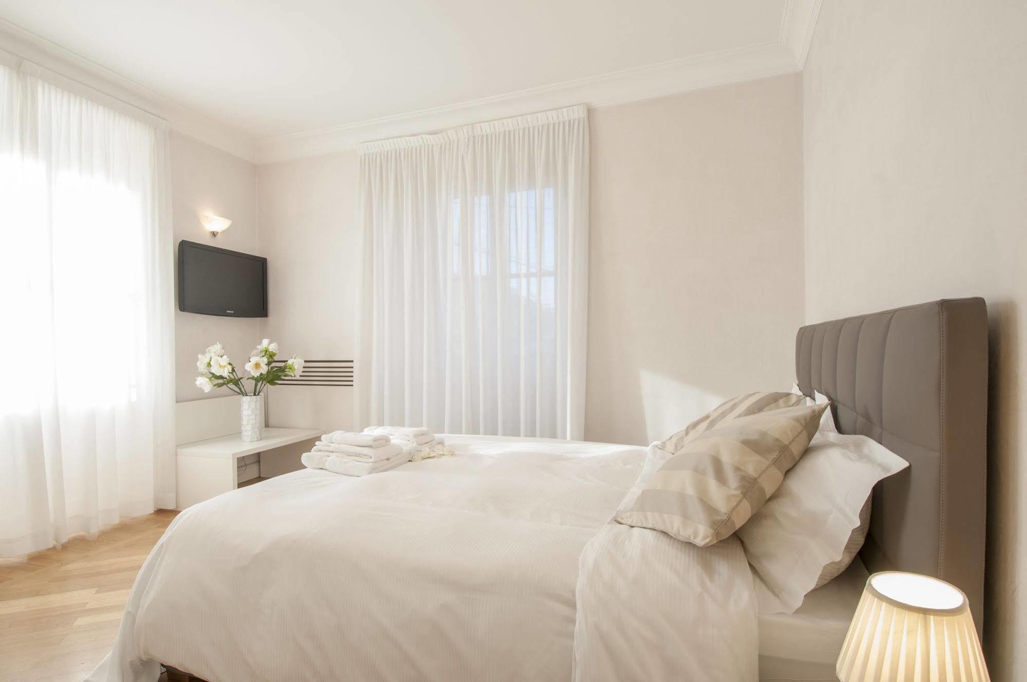 Milan Royal Suites Kültér fotó